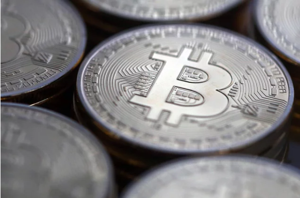 Bitcoin â Bears Fail to Take a Bite, as Bitcoin Holds onto $4,000